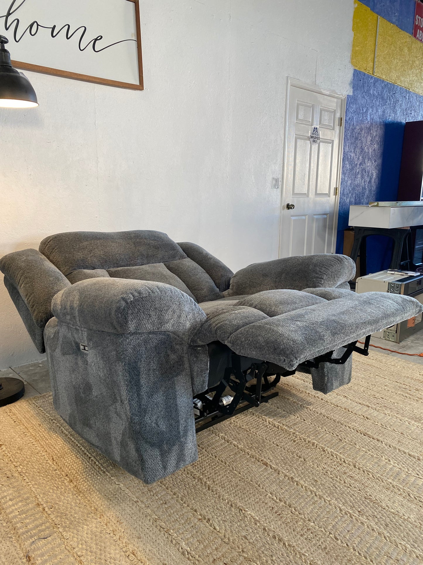 NEW Plush Dual Recliner Chair