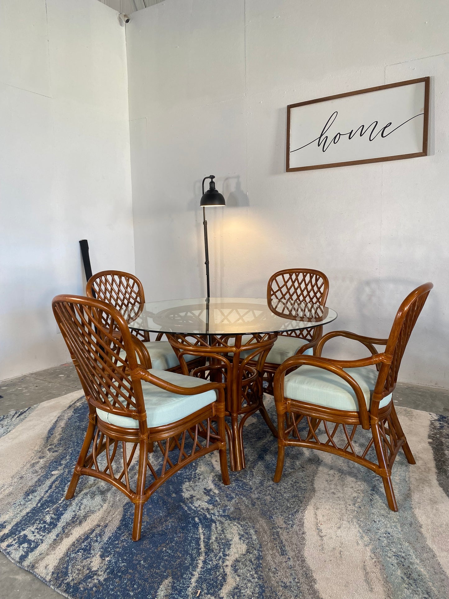 NEW  South Sea Antigua Dining Rattan 5-Piece set