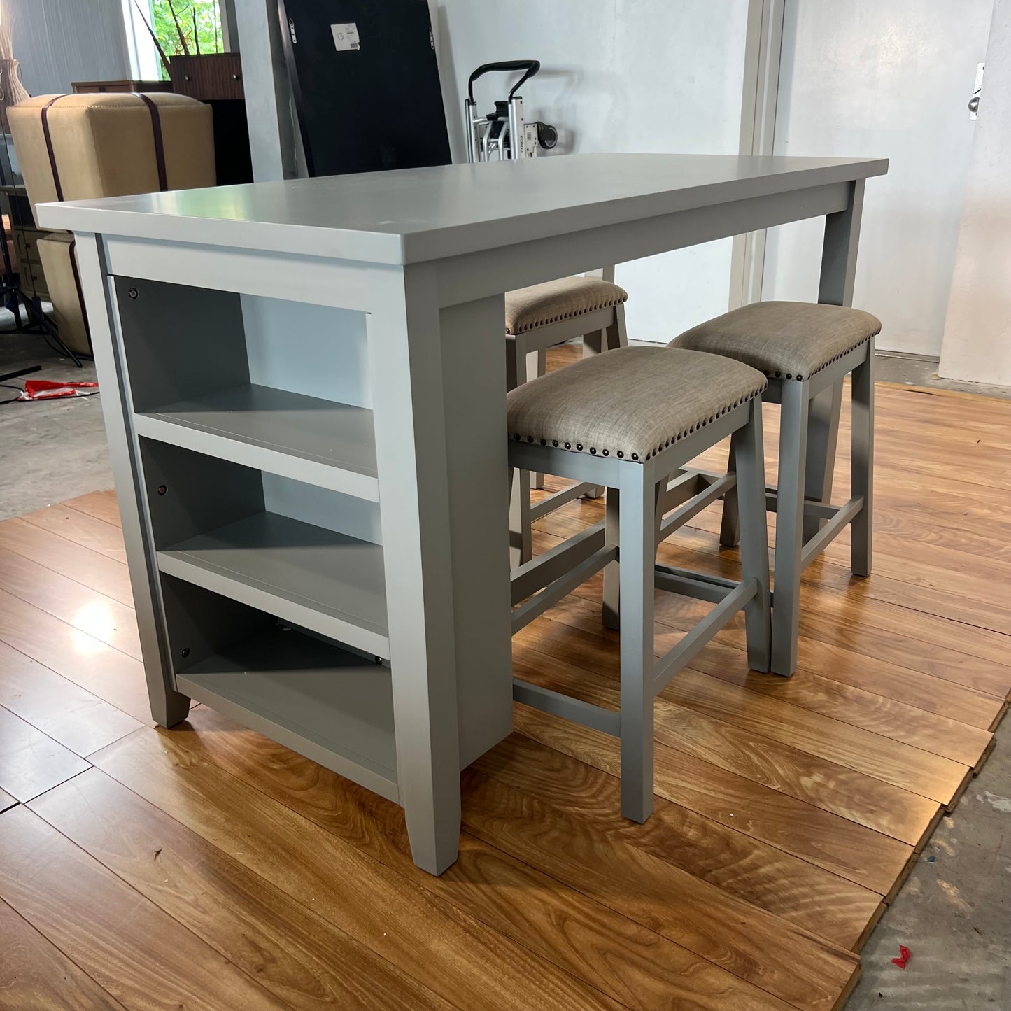 NEW 5-Piece Grey Counter Height Table and Stools