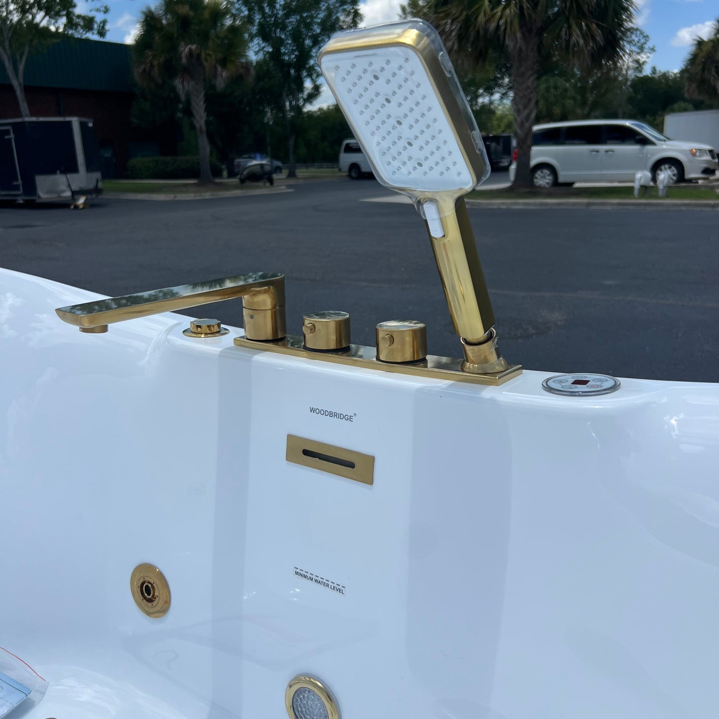 NEW Whirlpool Woodbridge Acrylic Jacuzzi Tub