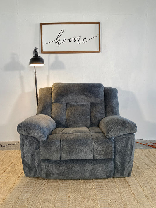 NEW Plush Dual Recliner Chair