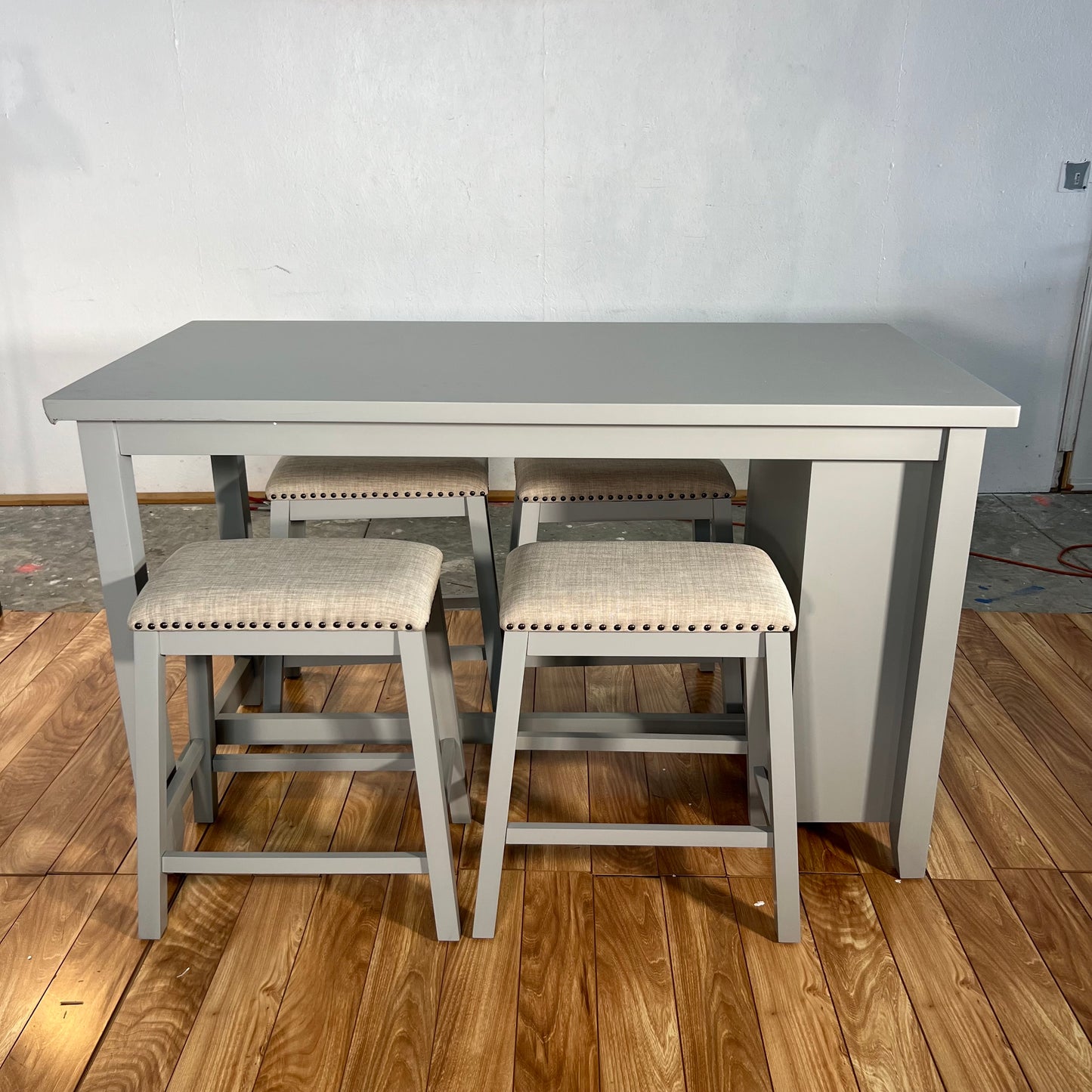 NEW 5-Piece Grey Counter Height Table and Stools