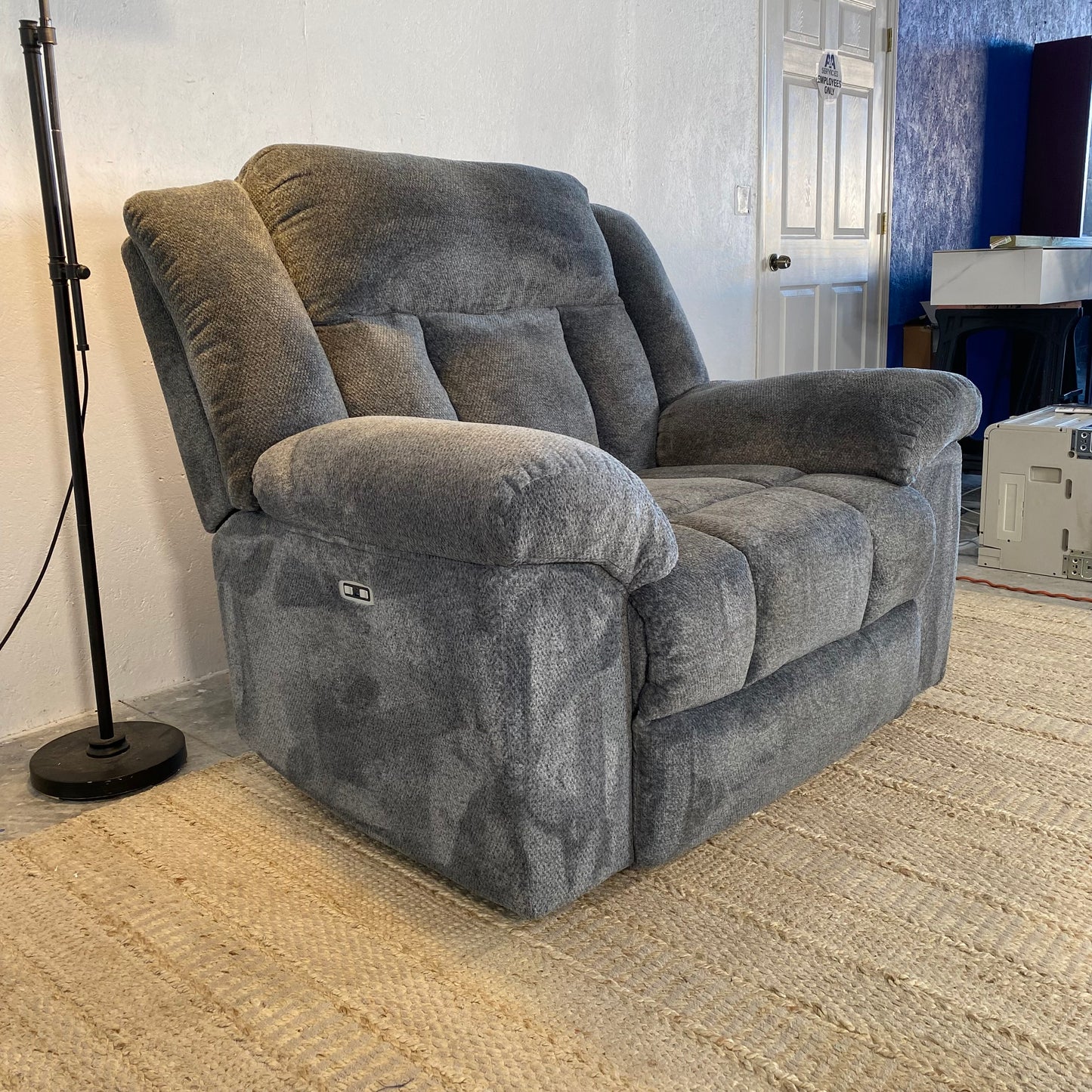 NEW Plush Dual Recliner Chair