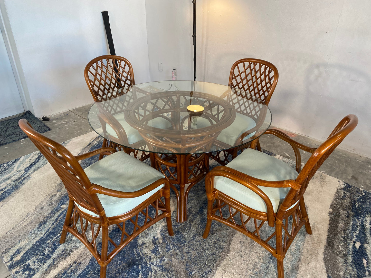 NEW  South Sea Antigua Dining Rattan 5-Piece set