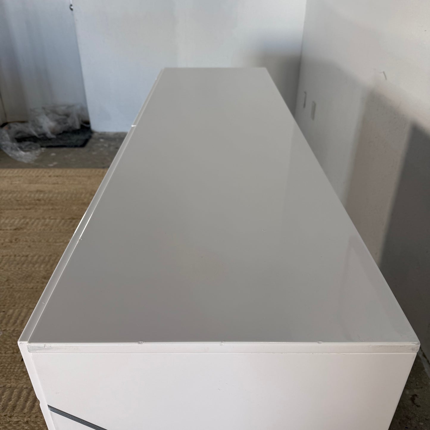 NEW White Wragby 6-Drawer Dresser