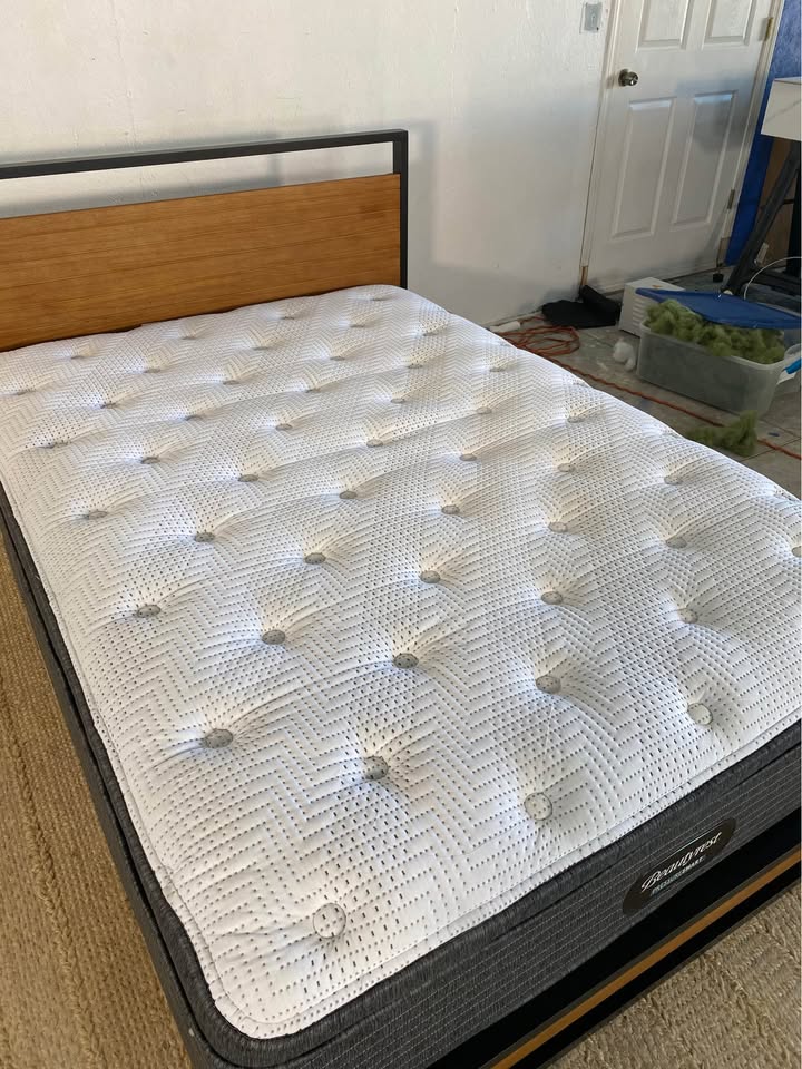 Full Size Bedframe with BeautyRest Mattress